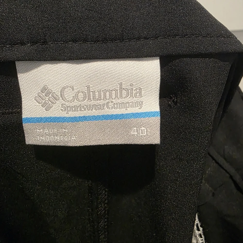 Columbia Men’s Shorts Sz 40 PFG Terminal Tackle Omni Shield Black Bottle Opener